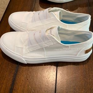Blowfish White slip ins Size 8